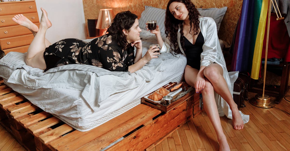 découvrez un monde de passion et de sensualité avec notre contenu érotique captivant. plongez dans des récits envoûtants et explorez vos fantasmes les plus intimes.