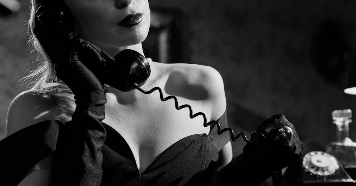 découvrez l'univers captivant et mystérieux de la femme fatale, symbole de séduction et de danger. plongez dans des récits fascinants où charme et ambition s'entremêlent, et explorez les intrigues et les passions qui entourent ces héroïnes audacieuses.