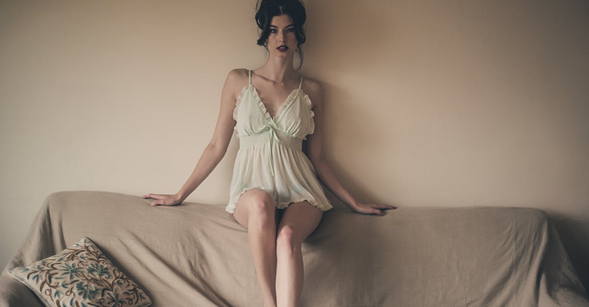 découvrez notre sélection élégante de lingerie, alliant confort et séduction. des collections variées pour toutes les tailles et toutes les occasions, pour sublimer votre féminité.