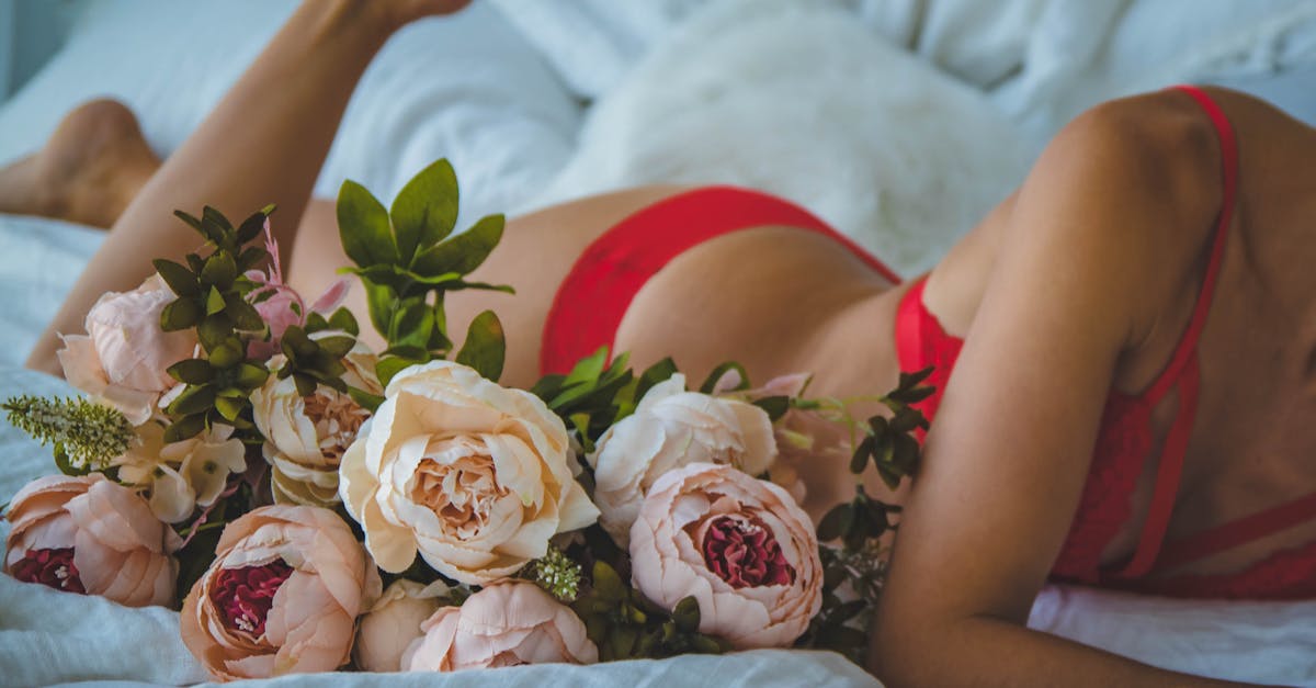 découvrez notre collection élégante de lingerie, alliant confort et style. offrez-vous des pièces uniques qui mettent en valeur votre silhouette tout en vous garantissant une sensation de bien-être. explorez les dernières tendances et trouvez la lingerie parfaite pour chaque occasion.