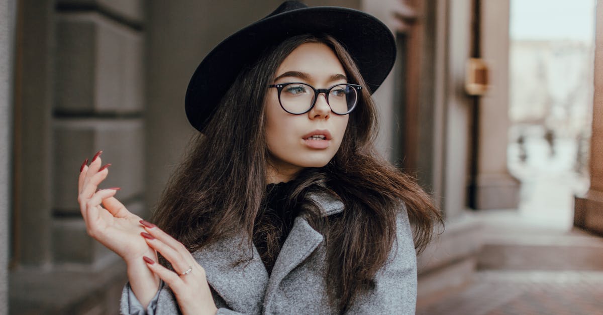découvrez notre collection de chapeaux attractifs qui allient style et confort. parfaits pour rehausser votre tenue, ces chapeaux sont l'accessoire incontournable pour toutes les occasions. ajoutez une touche d'élégance et de personnalité à votre look avec nos modèles uniques.