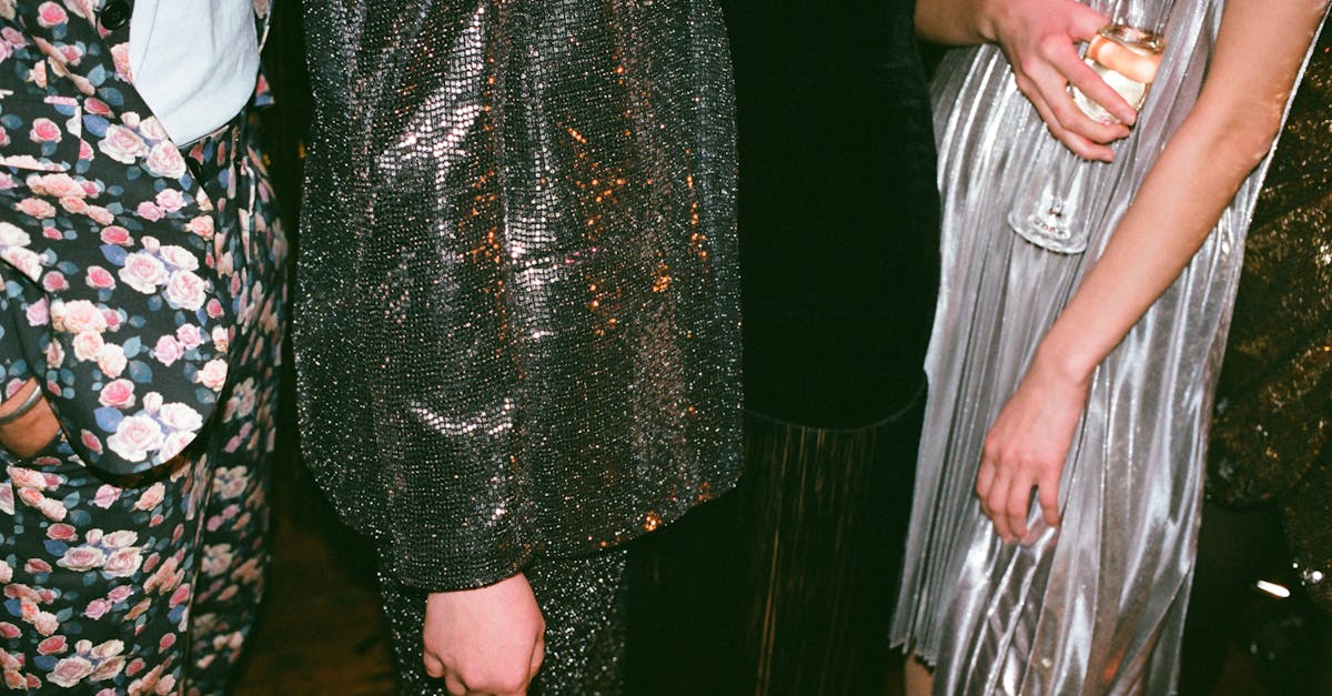 découvrez une variété de styles de robes pour chaque occasion : élégantes, décontractées, vintage ou modernes. trouvez la robe parfaite qui mettra en valeur votre silhouette et reflétera votre personnalité. explorez les tendances actuelles et choisissez le look qui vous correspond le mieux.