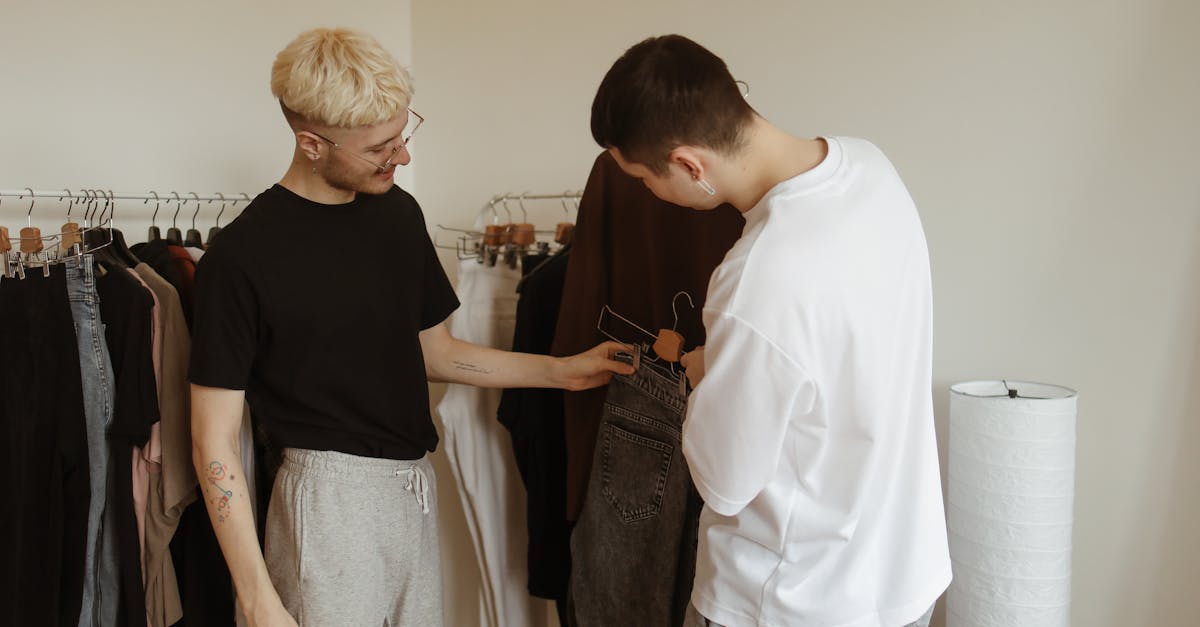 découvrez des conseils de mode pour affirmer votre style au quotidien. astuces, tendances et suggestions pour choisir vos tenues avec confiance.